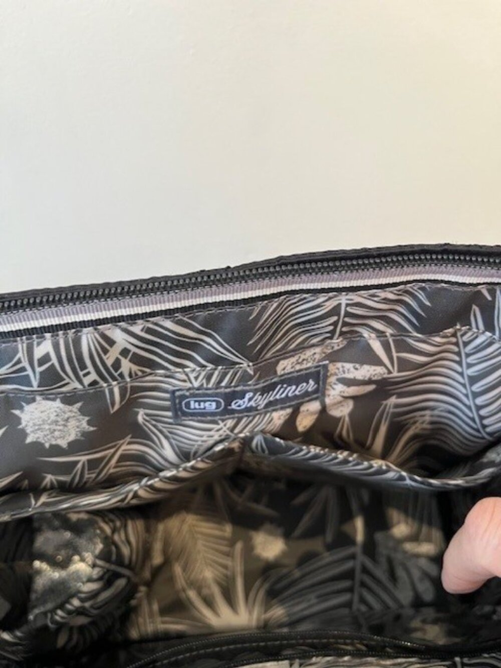 Lug Medium Skyliner Tote - Picture 12 of 14